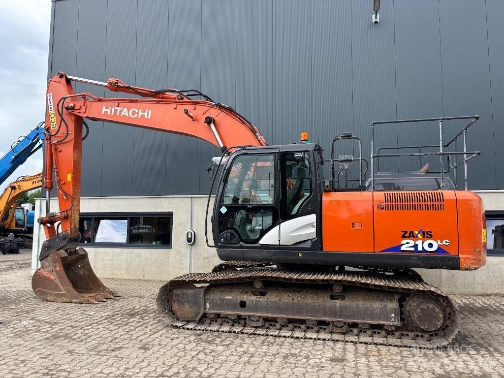 Hitachi ZX 210 LC-6 حفارات زحافة