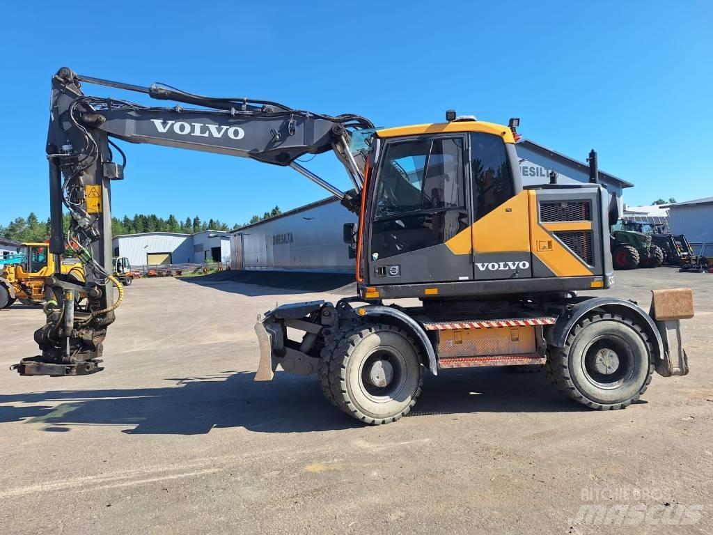 Volvo EWR 150 E حفارات بعجل