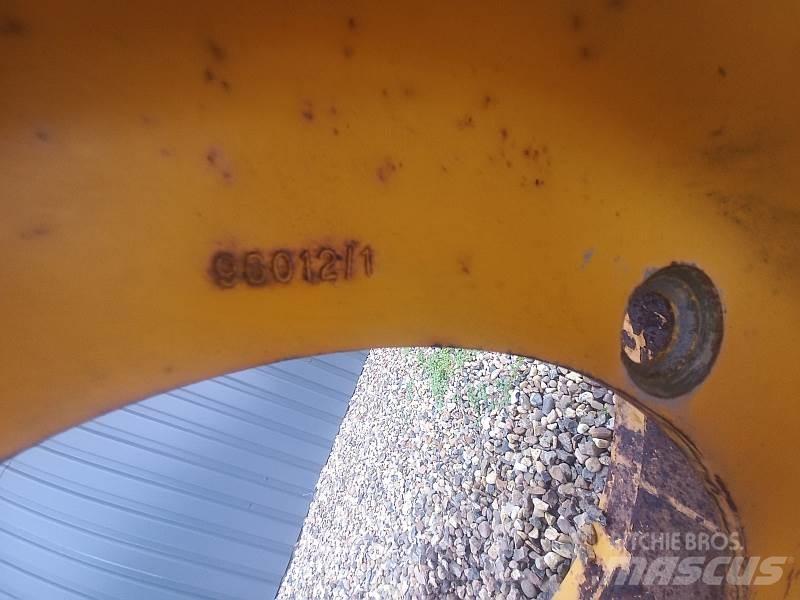 JCB 530-70 Rim الإطارات والعجلات والحافات