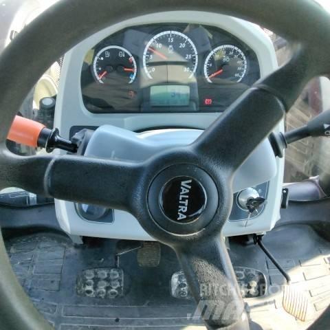 Valtra N 174 الجرارات