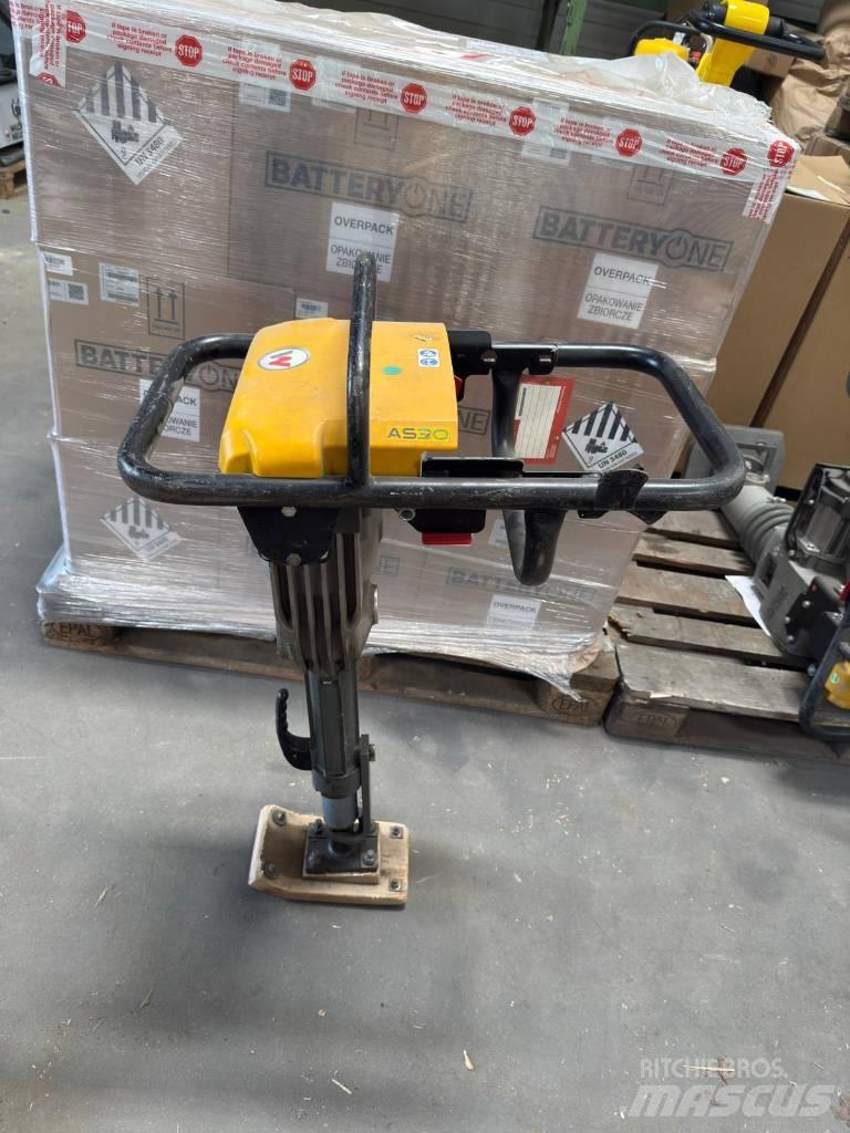 Wacker Neuson AS30e ِدَكات