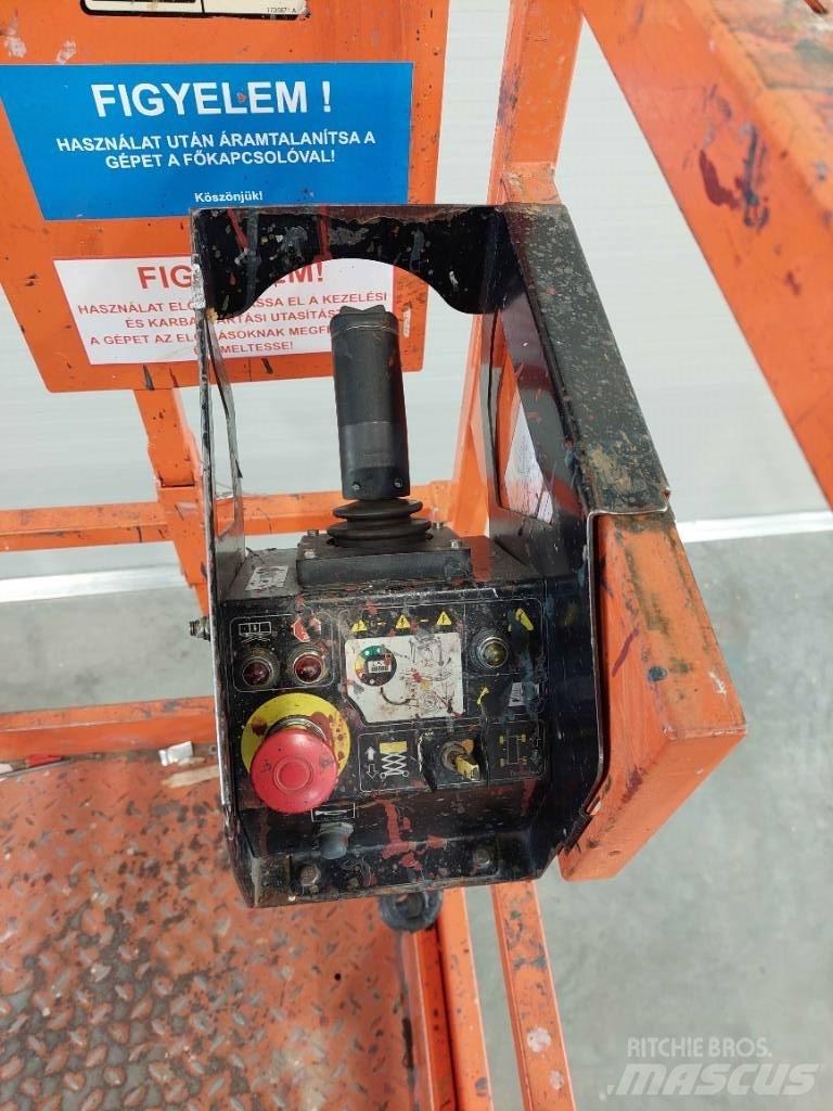 JLG 10 RS رافعات مقصية الشكل