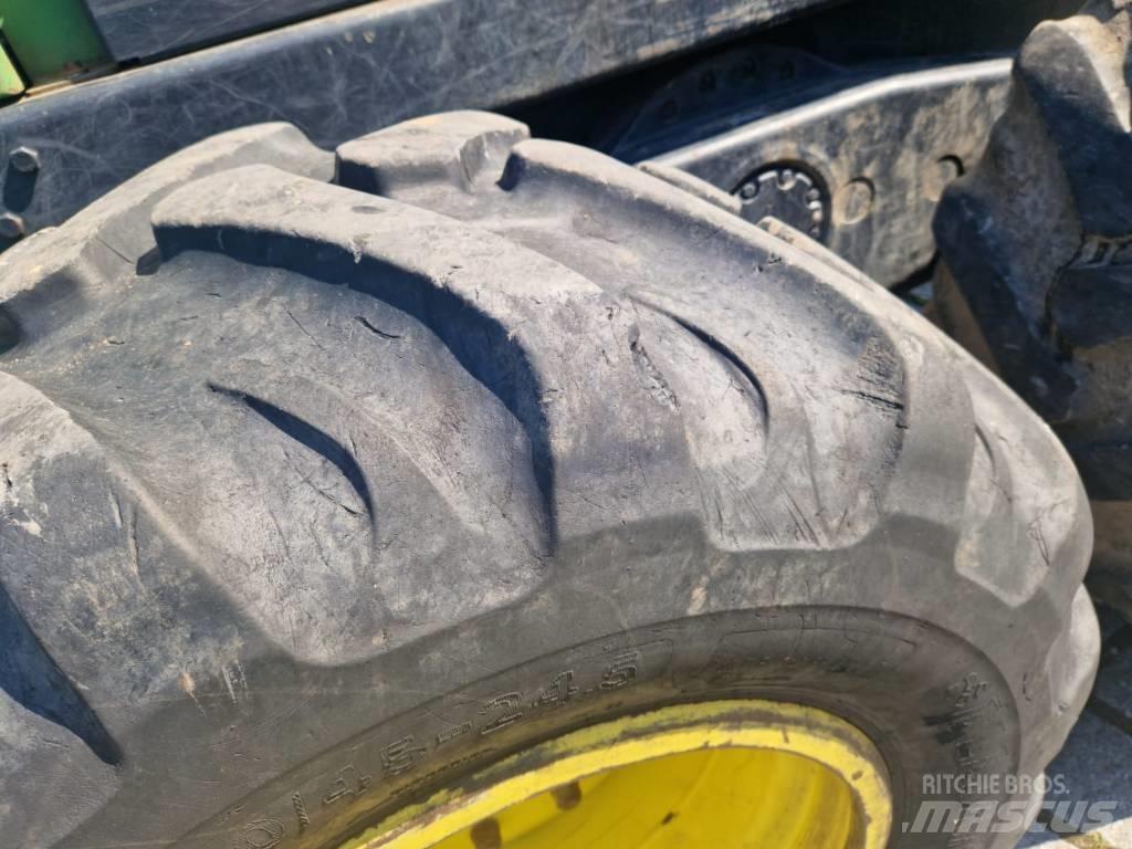 John Deere 1010 E شاحنات