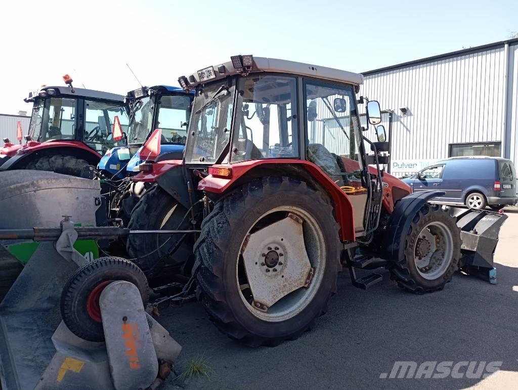 Massey Ferguson 4220 الجرارات