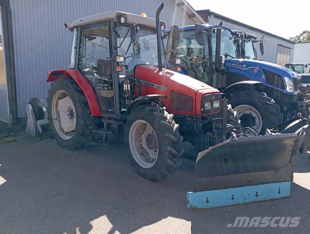 Massey Ferguson 4220 الجرارات