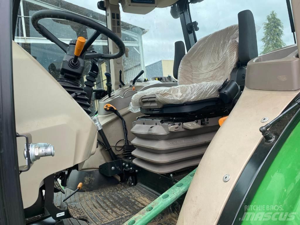 John Deere 5075E الجرارات