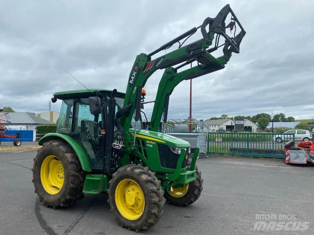 John Deere 5075E الجرارات
