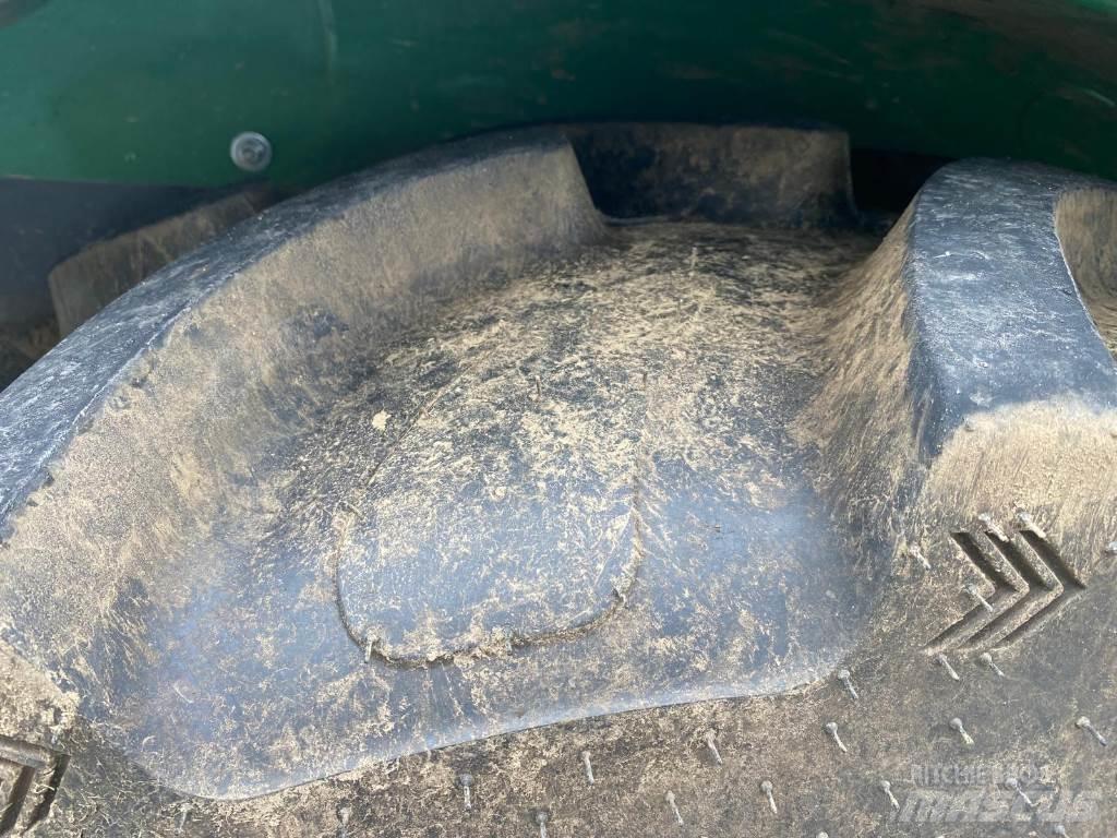 John Deere 5075E الجرارات