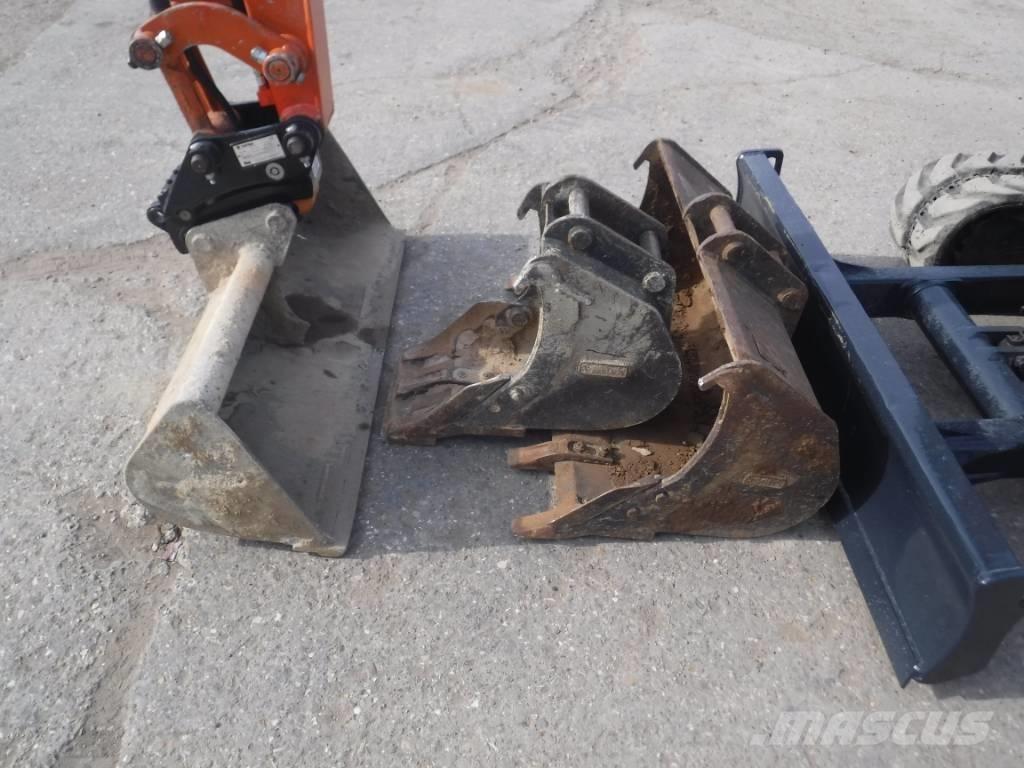 Hitachi ZX 33 U-6 حفارات صغيرة أقل من 7 طن (حفارات صغيرة)