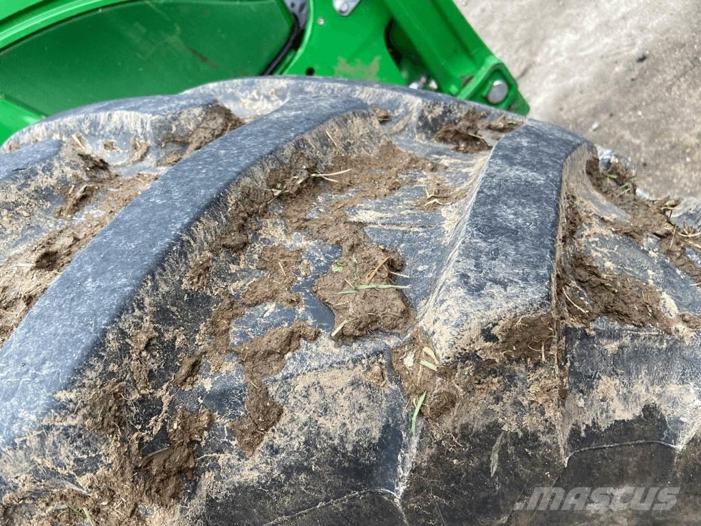 John Deere 6R 145 الجرارات