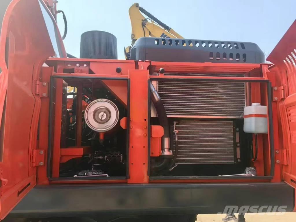 Doosan 225LC-9C حفارات زحافة