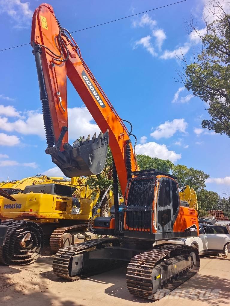 Doosan DX 225 LC حفارات زحافة