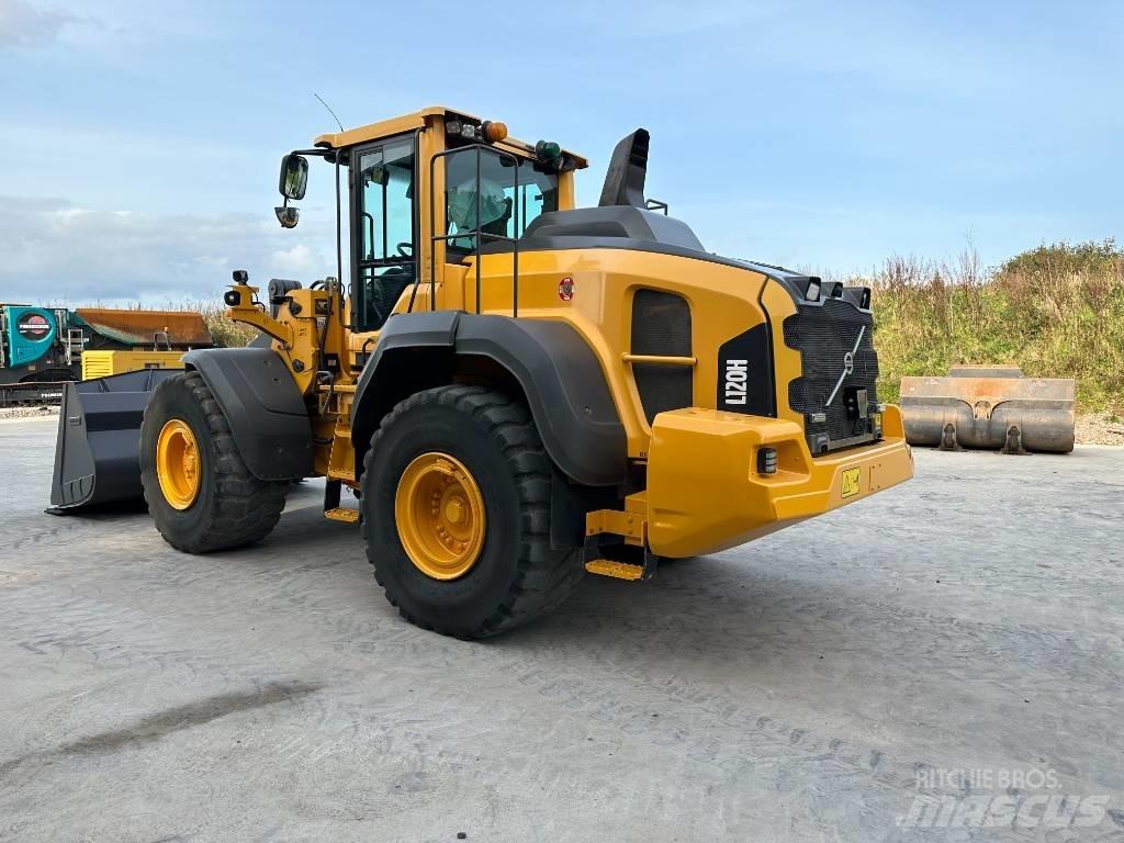 Volvo L 120 H لوادر بعجل