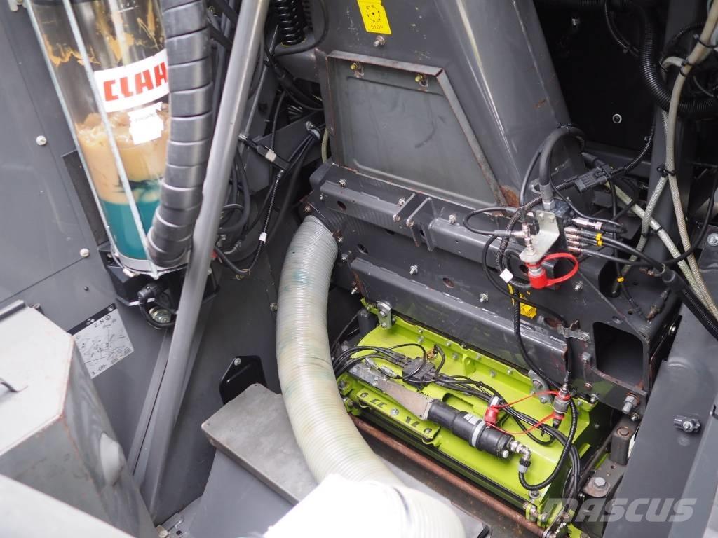 CLAAS Jaguar 950 4x4 علافات ذاتية الدفع