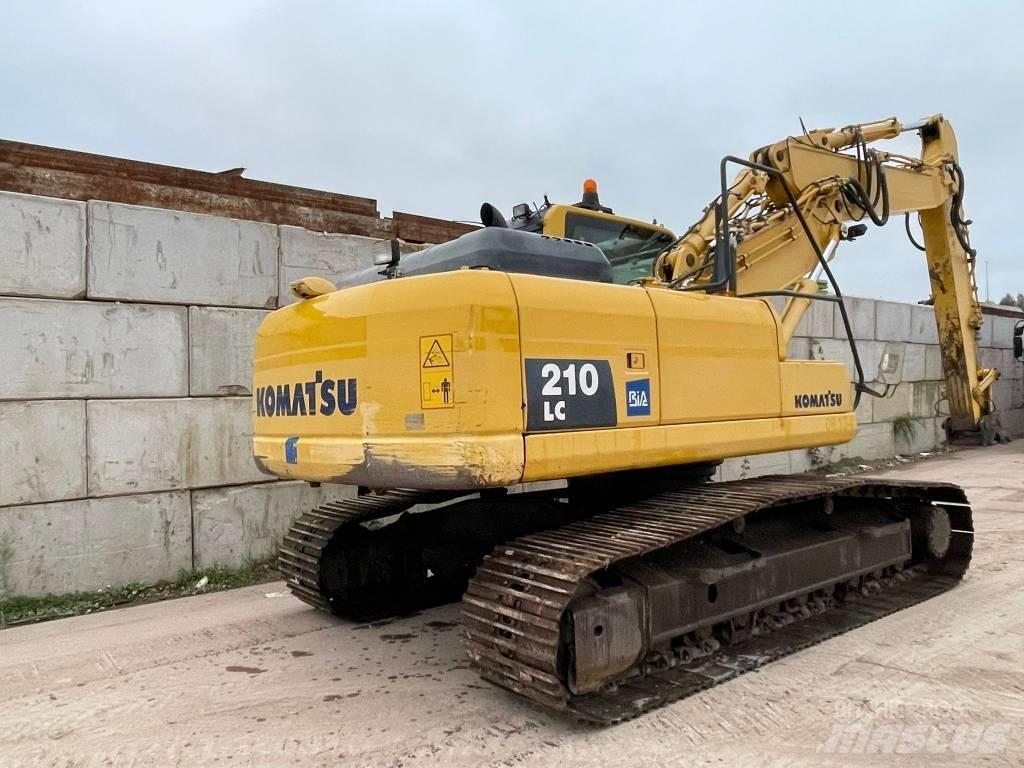 Komatsu PC 210 حفارات زحافة