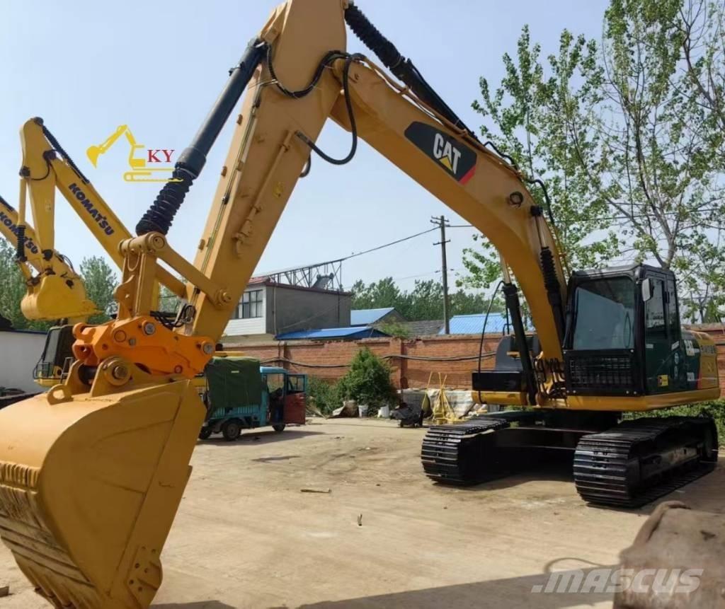 CAT 320d2 حفارات زحافة