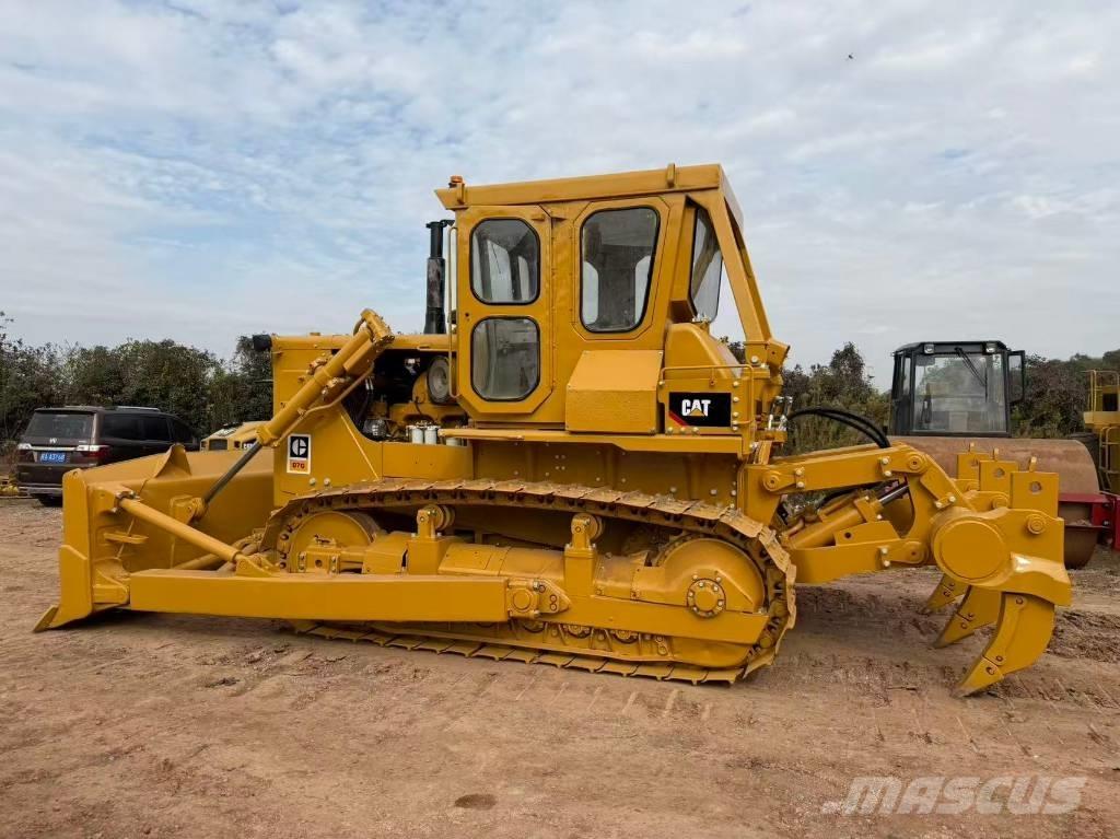 CAT D7G بلدوزرات مجنزرة