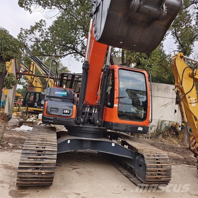 Doosan DX 225 حفارات زحافة