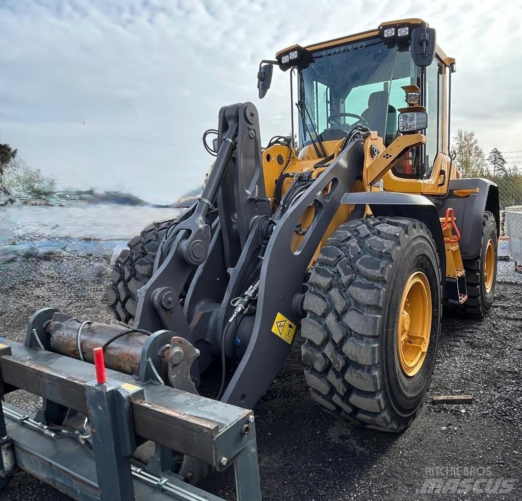 Volvo L 90 H لوادر بعجل