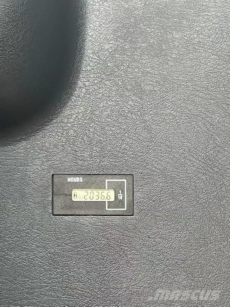 Hyundai 210W-9 حفارات بعجل