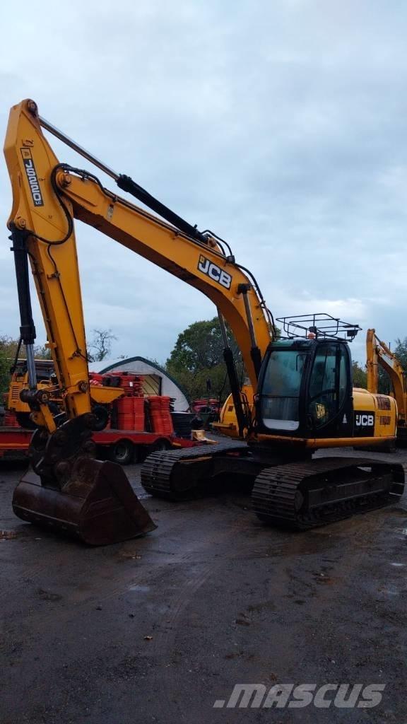 JCB JS 220 LC حفارات زحافة