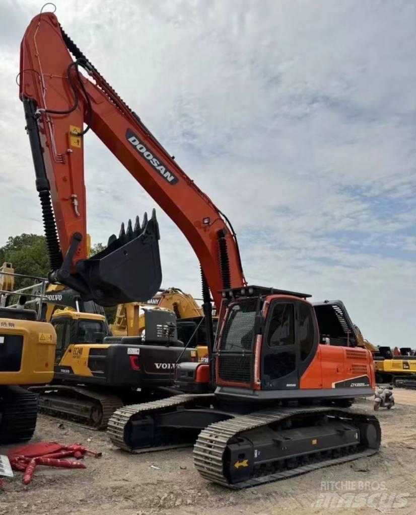 Doosan DX 225 حفارات زحافة