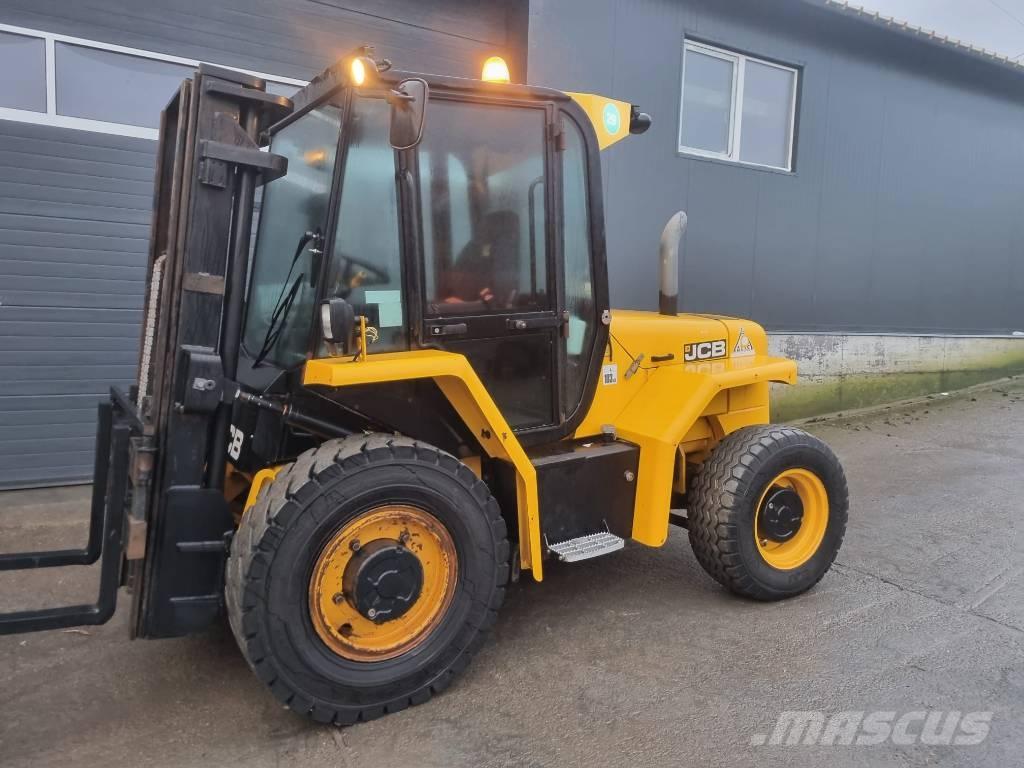 JCB 930 شاحنات الطرق الوعرة
