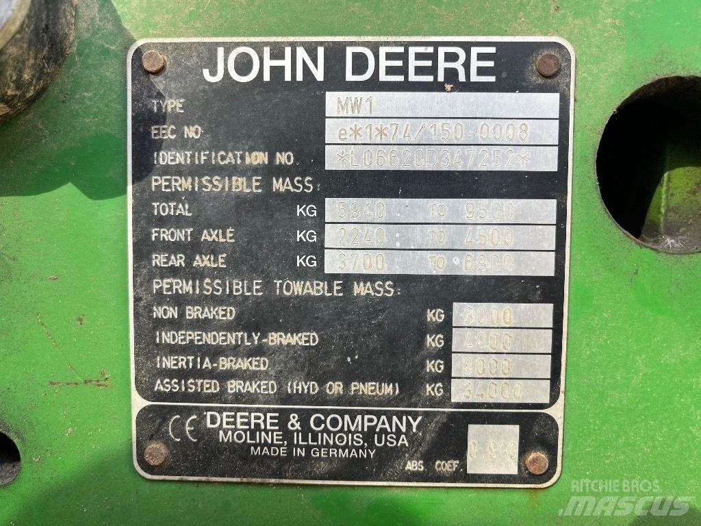 John Deere 6620 الجرارات