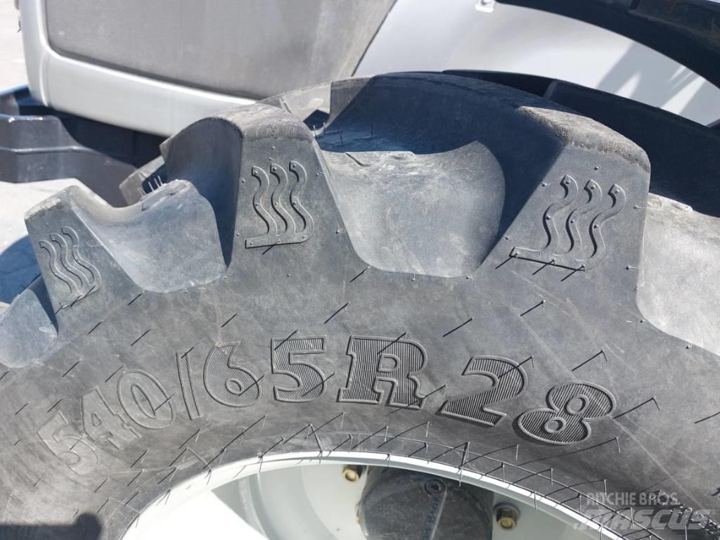 Valtra M 120 E الجرارات