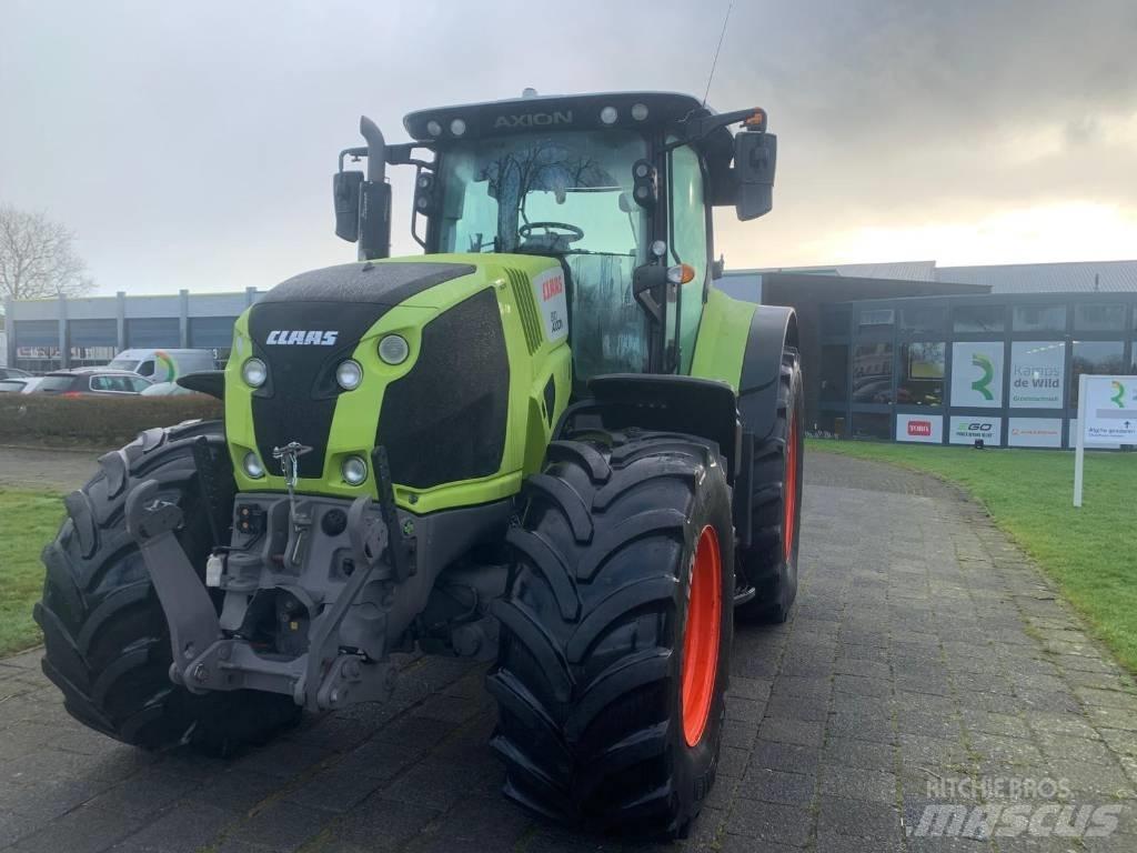 CLAAS Axion 810 CIS+ الجرارات