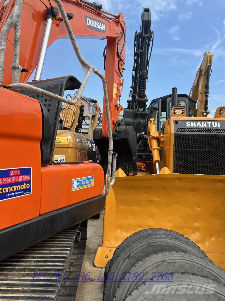 Doosan DX140 حفارات زحافة