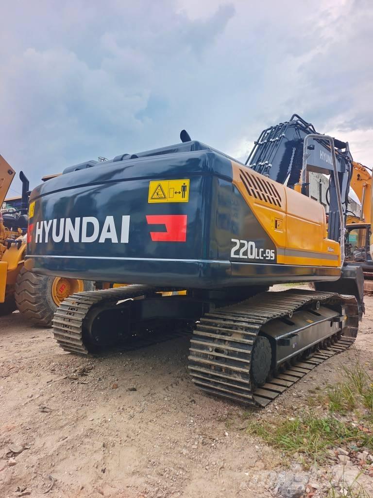 Hyundai 220LC-9S حفارات زحافة