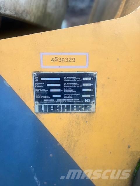 Liebherr 554 لوادر بعجل