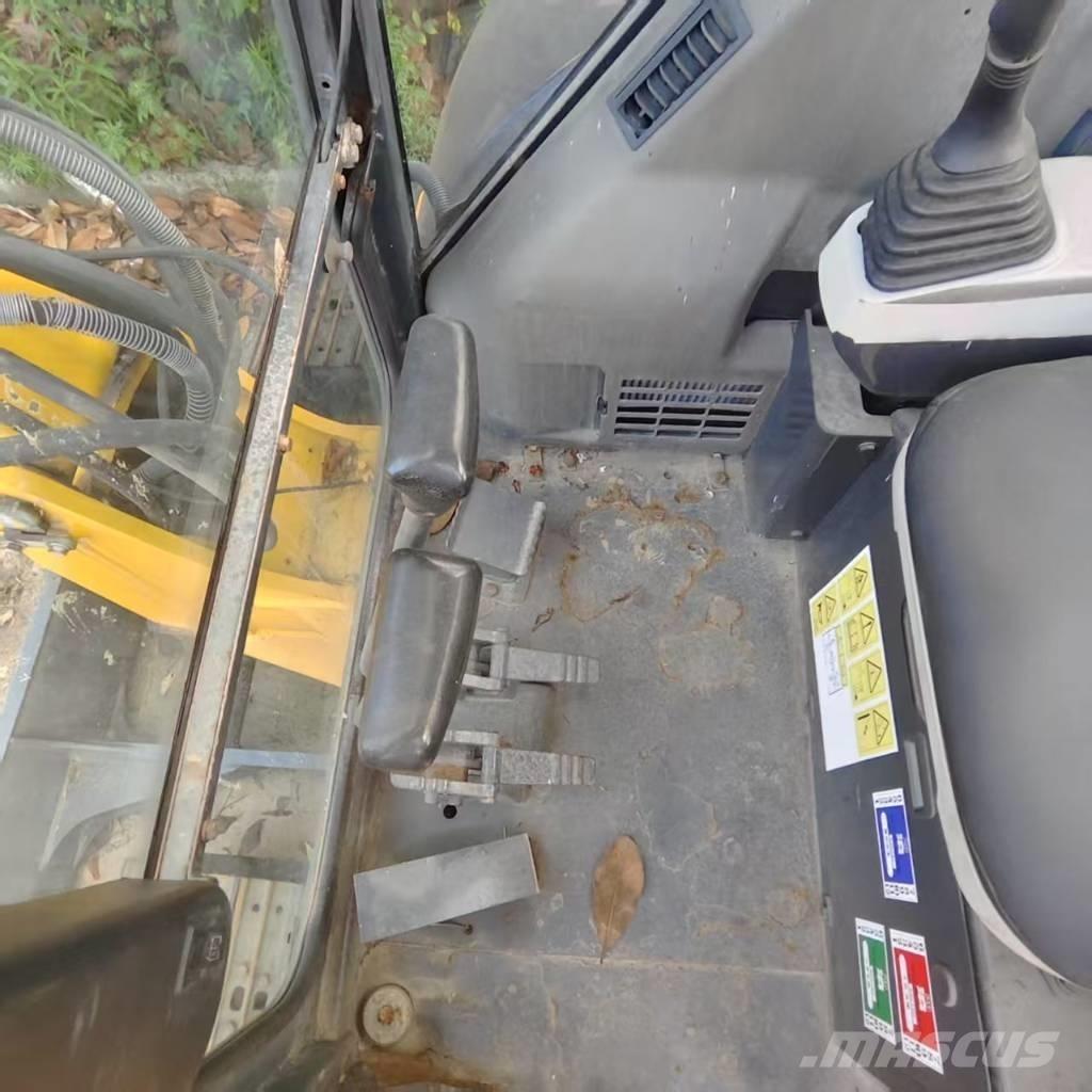 Komatsu PC 55 MR حفارات صغيرة أقل من 7 طن (حفارات صغيرة)