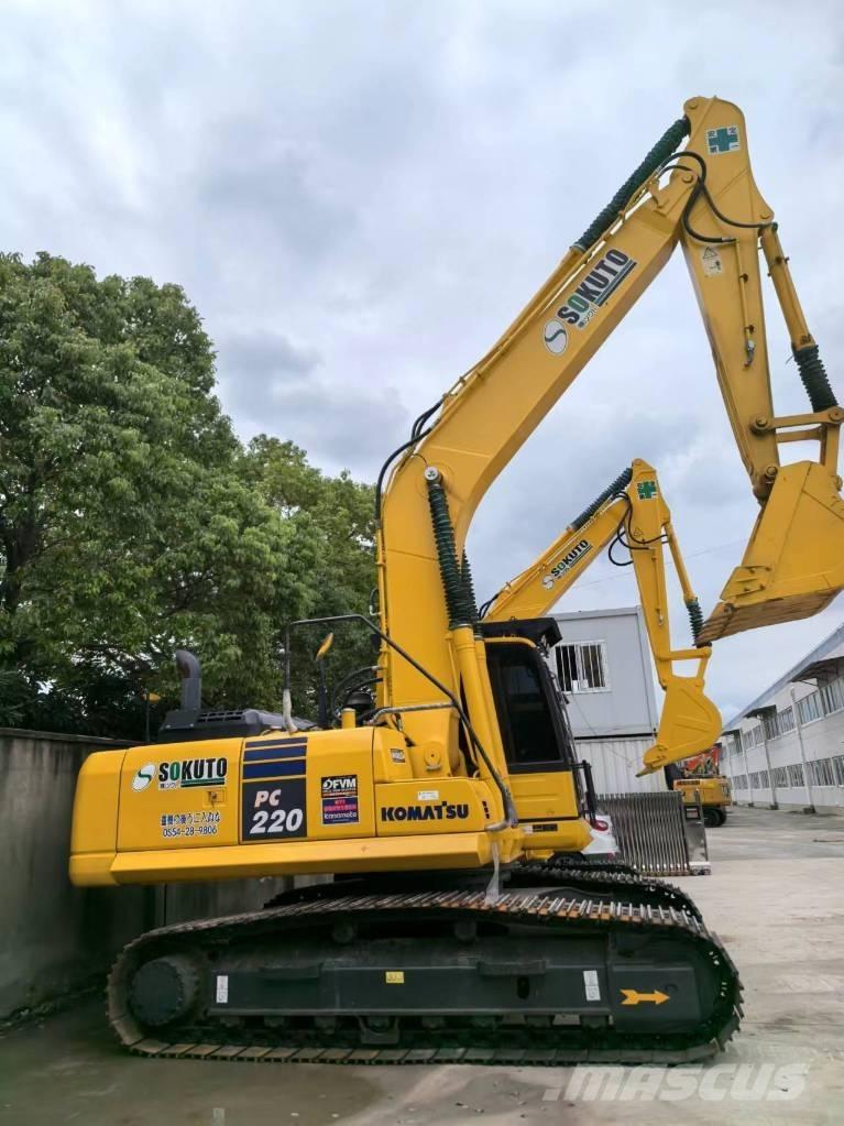 Komatsu PC 220-8 حفارات زحافة