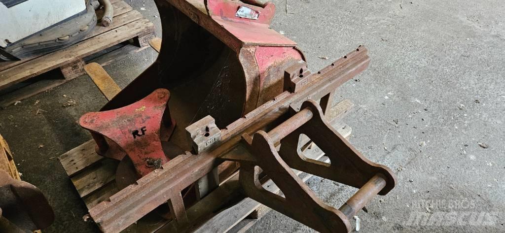 Takeuchi TB 260 حفارات صغيرة أقل من 7 طن (حفارات صغيرة)