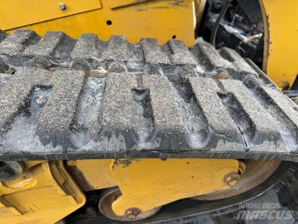 CAT 299 لوادر انزلاقية التوجيه