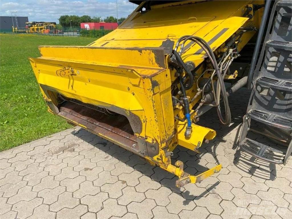New Holland CX 880 حصادات