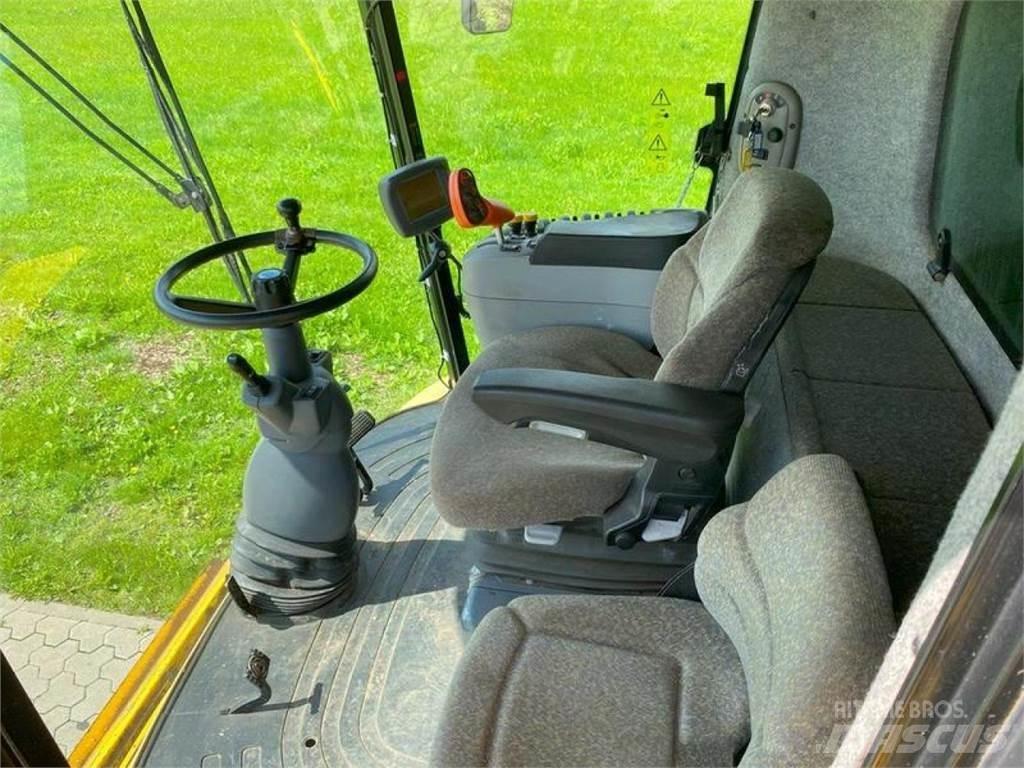 New Holland CX 880 حصادات