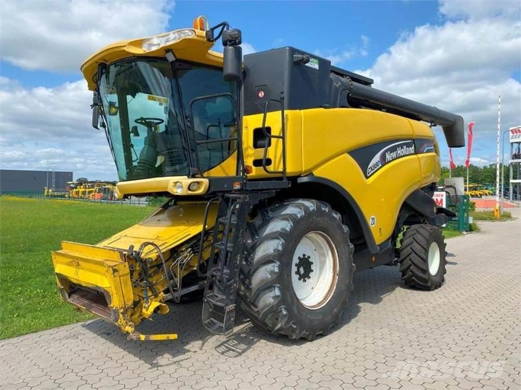 New Holland CX 880 حصادات