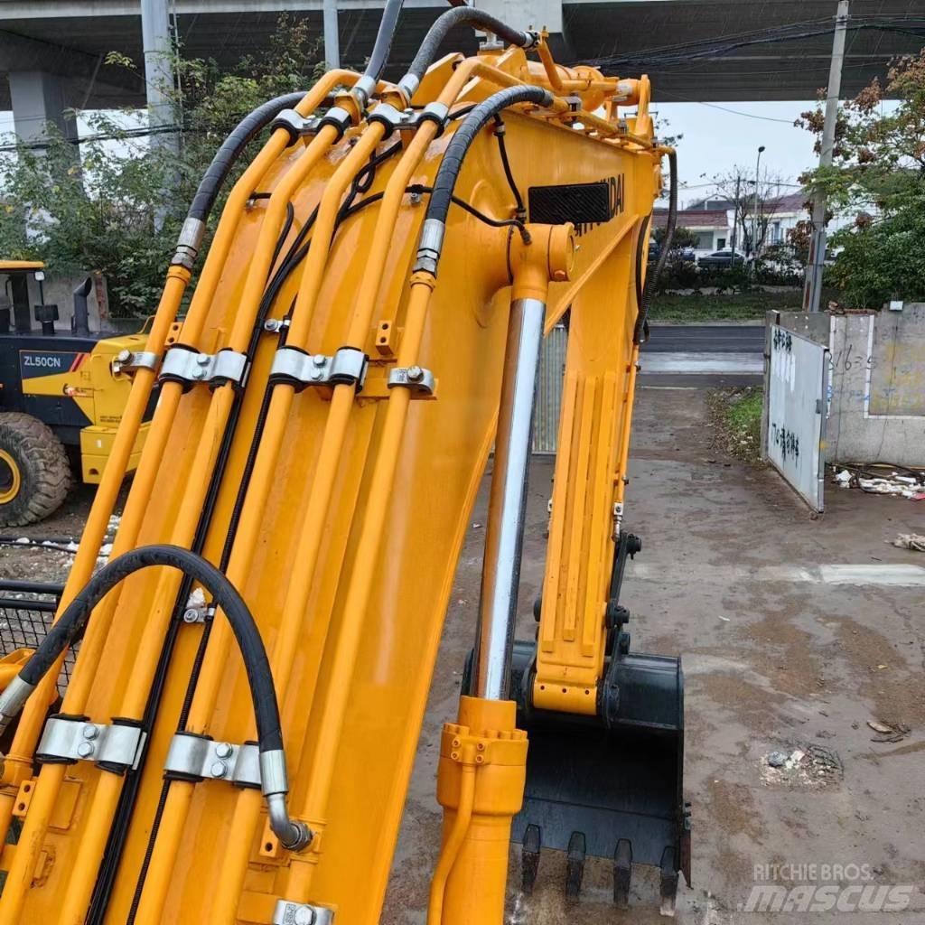 Hyundai R220LC-9 حفارات زحافة