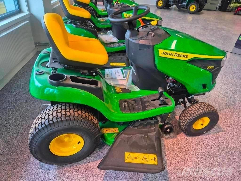 John Deere 107 R ركوب الحشائش