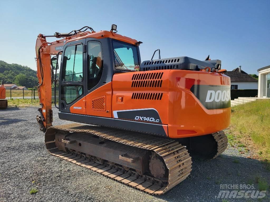 Doosan DX 140 LC-5 حفارات زحافة