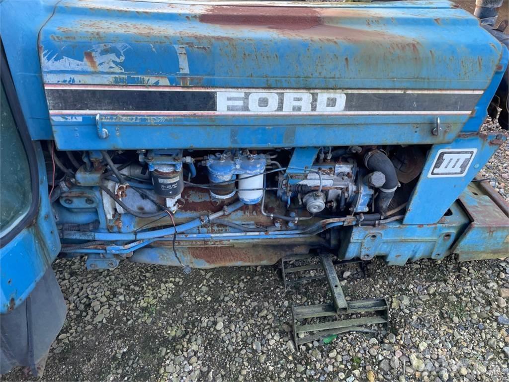 Ford 7810 الجرارات