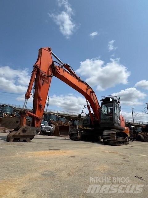Hitachi ZX 225 حفارات زحافة