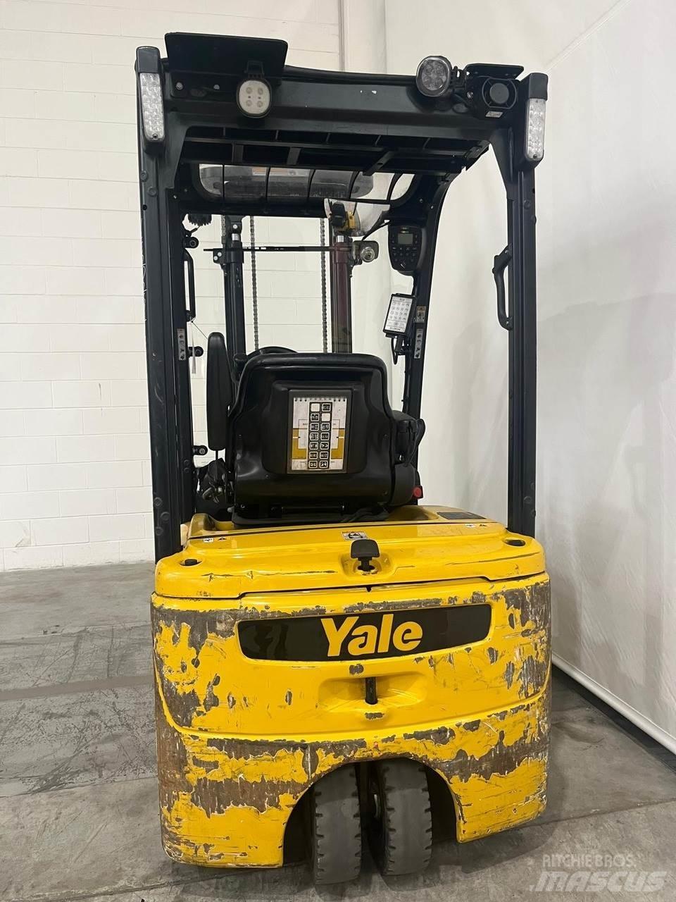 Yale ERP16VT شاحنات ذات رافعات شوكية تعمل بالكهرباء