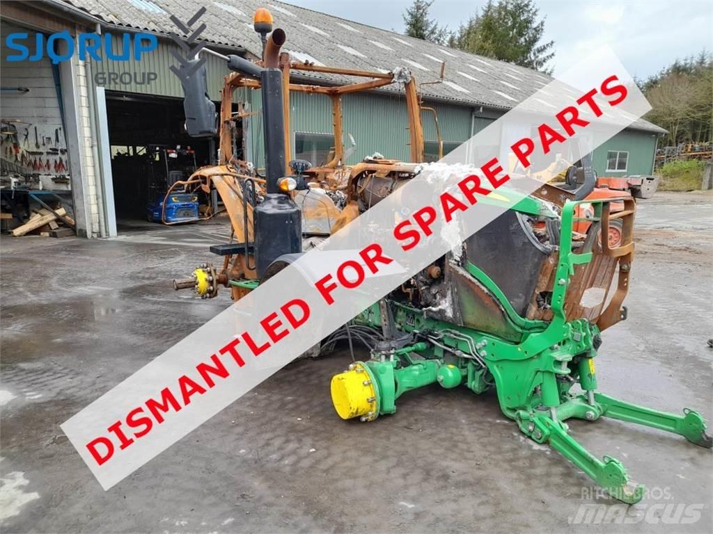 John Deere 6215R الجرارات