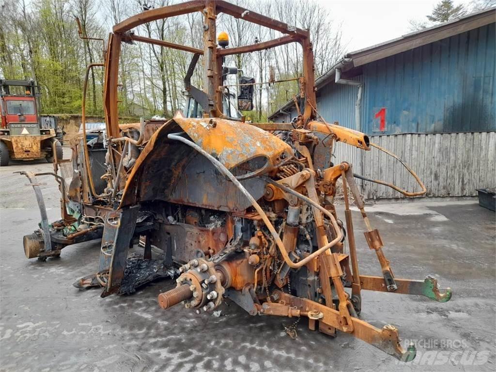 John Deere 6215R الجرارات