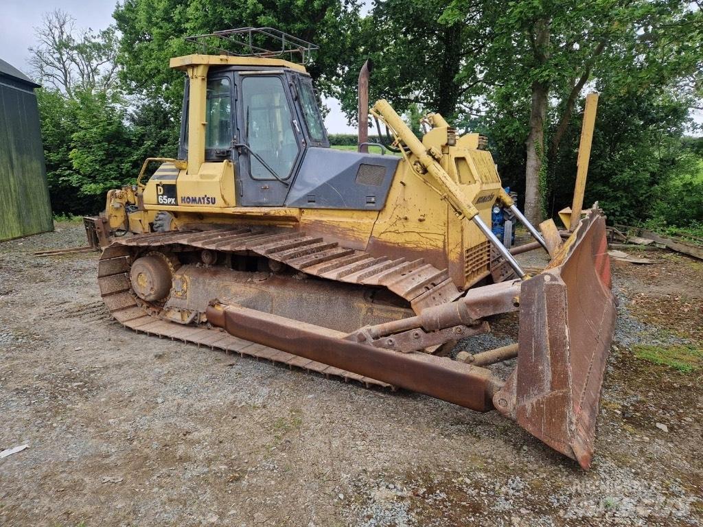 Komatsu Px65 بلدوزرات مجنزرة