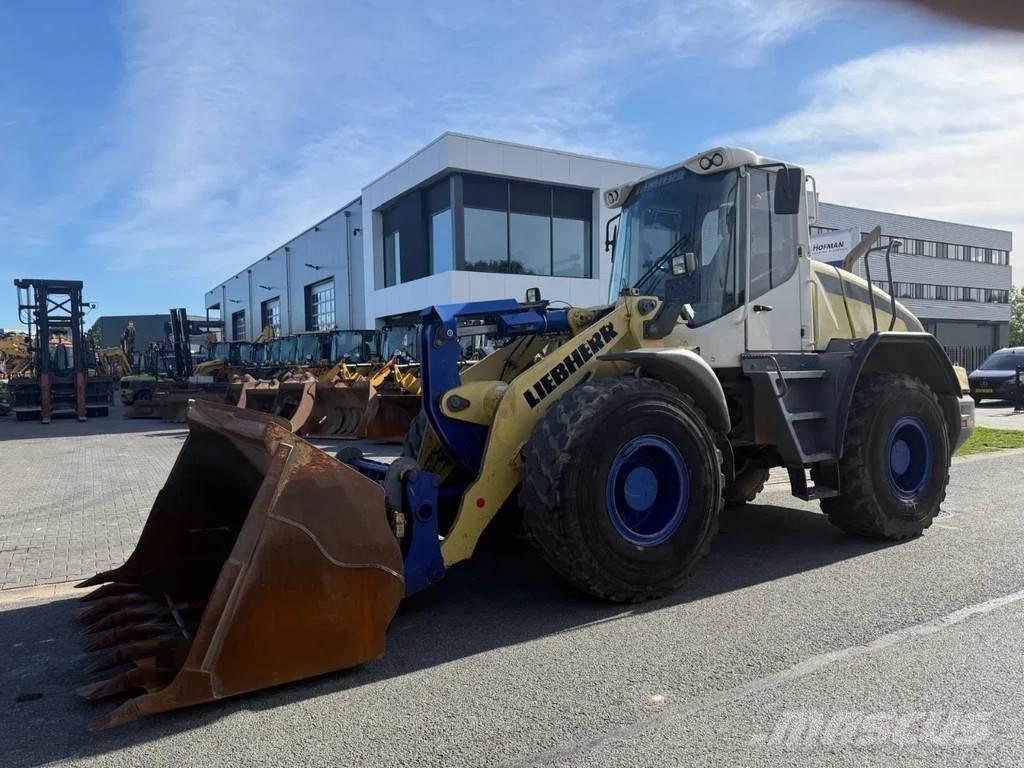 Liebherr L538 لوادر بعجل
